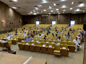 Especialistas Internos Residentes asistentes al acto celebrado en el Aula Magna