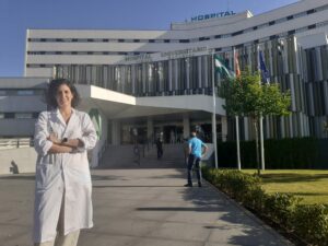 doctora Ana Barragán, neuróloga del Hospital Universitario Virgen Macarena, responsable del Centro Andaluz de TeleIctus (CATI)