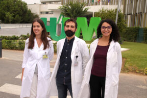 Las doctoras Ana Pérez y Fernanda Palermo, junto con el doctor Álvaro López, líderes de este estudio dirigido en el HUVM